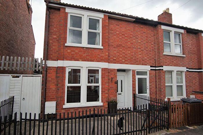 2 Bedroom House To Rent In Rosebery Avenue, Linden, GL1