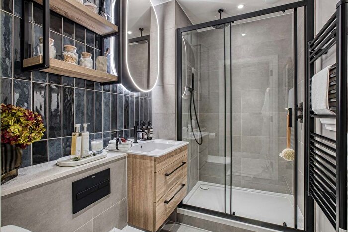 1 Bedroom Flat For Sale In Randolph Road, London, UB1