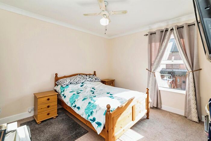 3 Bedroom Terraced House For Sale In Victoria Road, Lowestoft, NR33