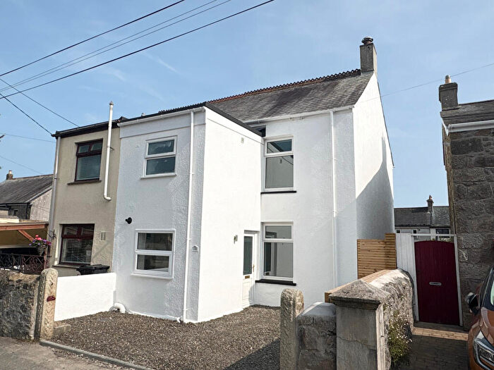 3 Bedroom Semi-Detached House To Rent In Gwallon Road, St Austell, PL25