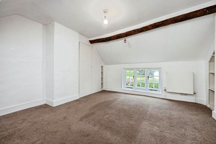 2 Bedroom Character Property For Sale In Tring Road, Wendover, Aylesbury, HP22