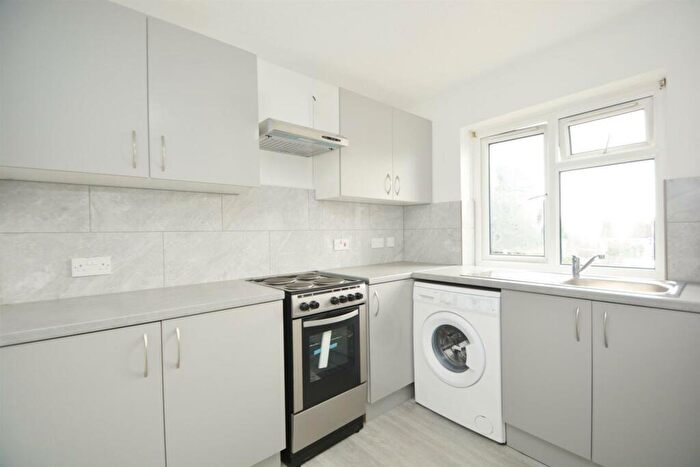 1 Bedroom Flat To Rent In Bowen Road, Harrow, HA1