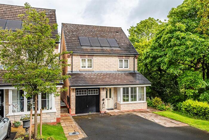 4 Bedroom Detached House For Sale In Oak Leaf Drive, Bamber Bridge, Preston, PR5