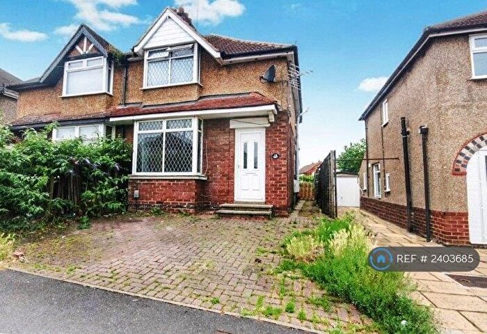 2 Bedroom Semi-Detached House To Rent In Coniston Rd, Luton, LU3