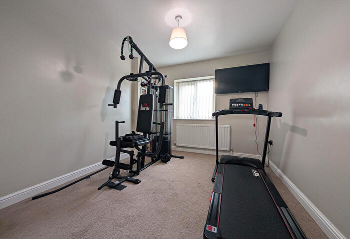 4 Bedroom Detached House For Sale In Moor Croft, Eldwick, Bingley, BD16