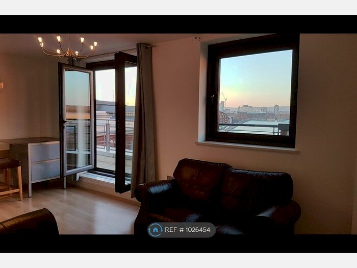 2 Bedroom Flat To Rent In Galleon Way, Cardiff, CF10