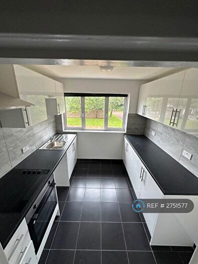 2 Bedroom Maisonette To Rent In Rowle Close, Stantonbury, Milton Keynes, MK14