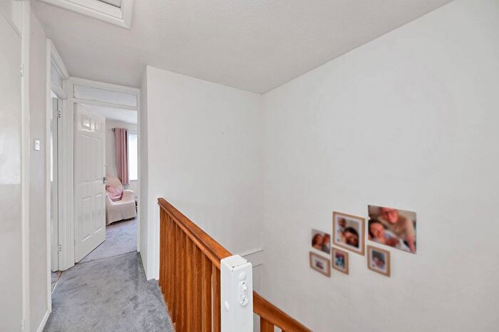 3 Bedroom End Terrace House For Sale In Burns Road, Royston, SG8