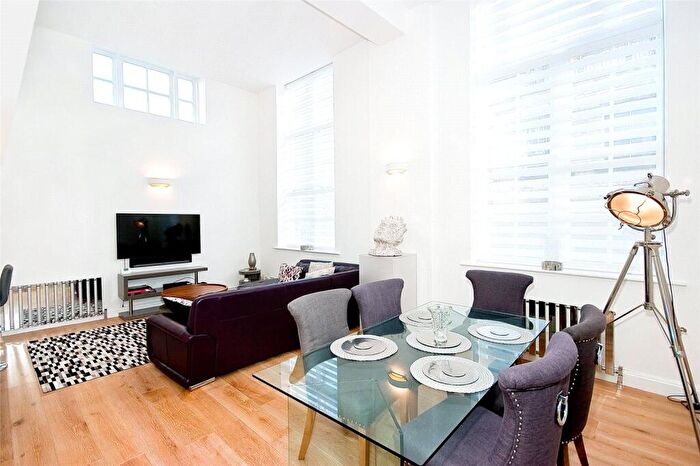 3 Bedroom Apartment For Sale In Chequer Street, EC1Y