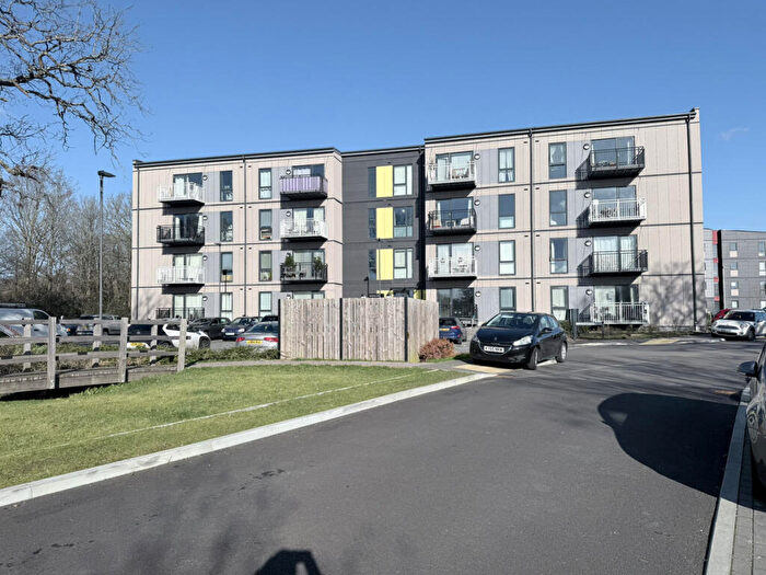 2 Bedroom Flat For Sale In Ladybower Road, Worthing, BN13