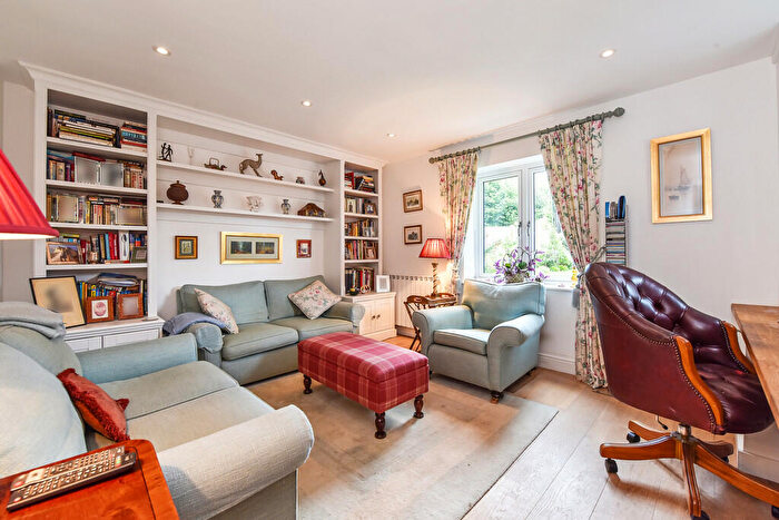 4 Bedroom Detached House For Sale In Mint Road, Liss Forest, Hampshire, GU33