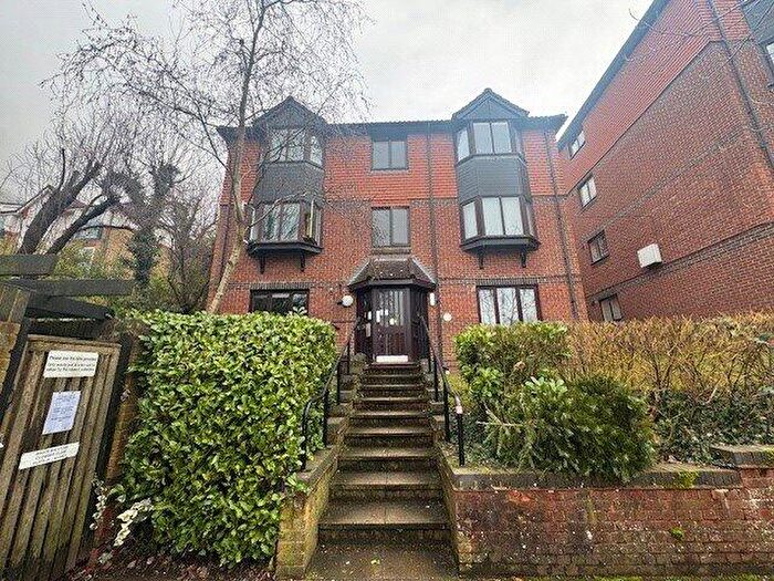 2 Bedroom Flat To Rent In Clowser Close, Water Gardens, Sutton, SM1