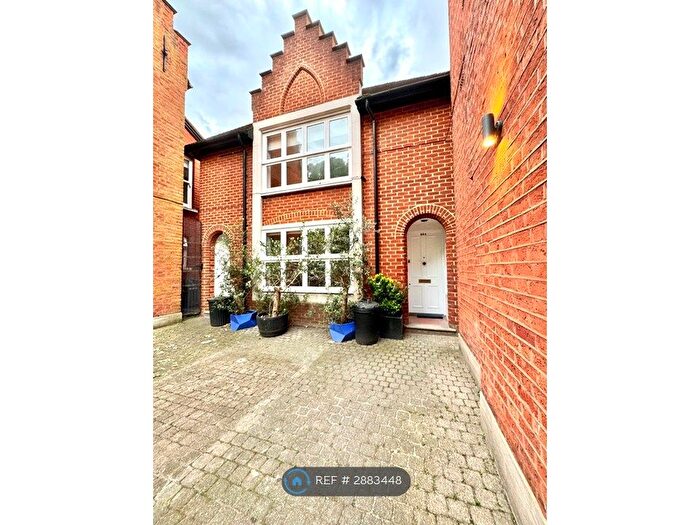 1 Bedroom Flat To Rent In Latchmere Road, London, SW11