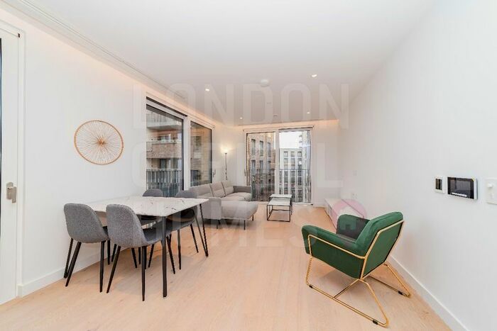 2 Bedroom Flat To Rent In Signature House, Jubilee Walk, London, WC1X