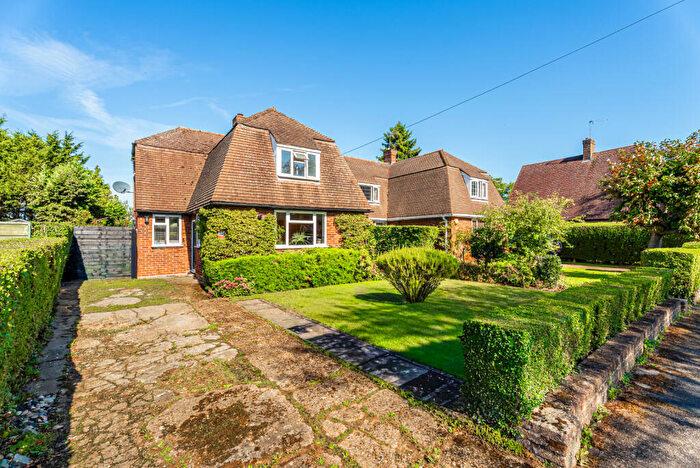 3 Bedroom Semi-Detached House For Sale In Sleapshyde Lane, Smallford, St. Albans, Hertfordshire, AL4