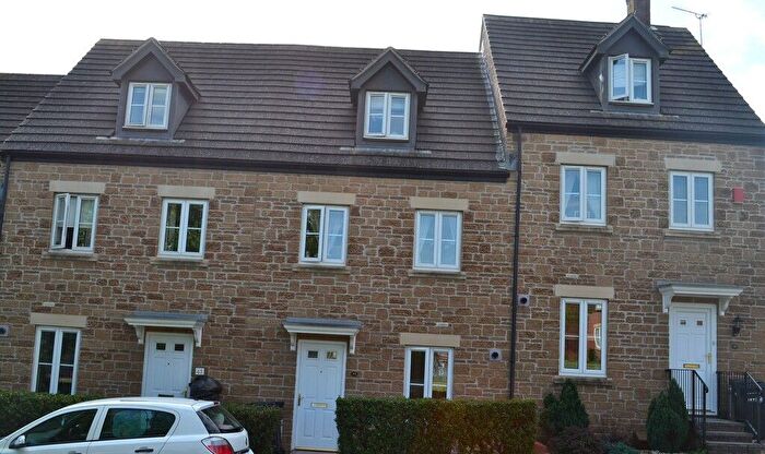3 Bedroom Town House To Rent In Western Yeovil, Somerset, BA20