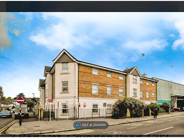 3 Bedroom Flat To Rent In Oriana Court, South Croydon, CR2