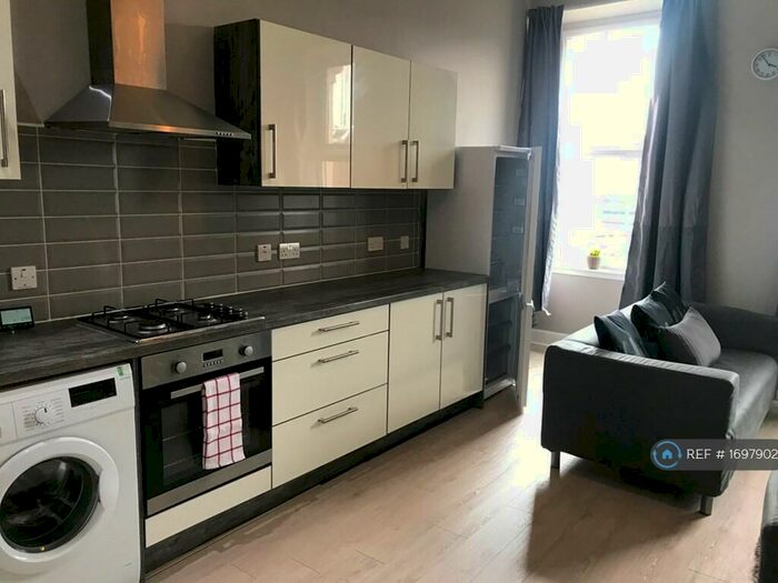 4 Bedroom Flat To Rent In North Street, Glasgow, G3