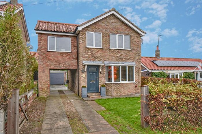 4 Bedroom Detached House For Sale In Station Road, Ampleforth, York, YO62