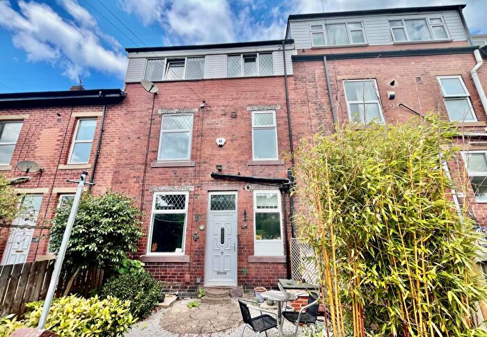 3 Bedroom House To Rent In Ross Grove, Leeds, LS13