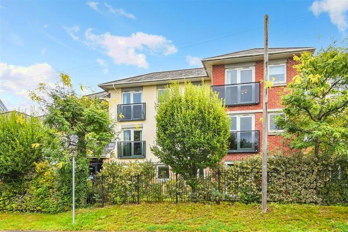 1 Bedroom Property For Sale In Old Winton Road, Andover, SP10