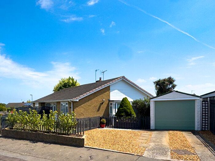 2 Bedroom Semi-Detached Bungalow For Sale In Highcroft Avenue, Bognor Regis, PO22