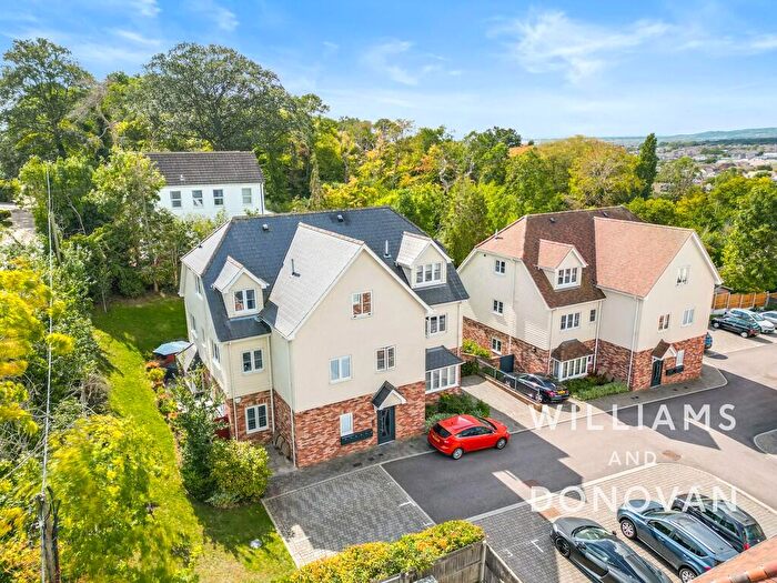 1 Bedroom Apartment For Sale In Catherine Road, Benfleet, SS7