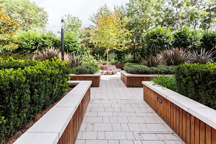 1 Bedroom Flat For Sale In Aerodrome Road, Beaufort Park, Colindale, NW9