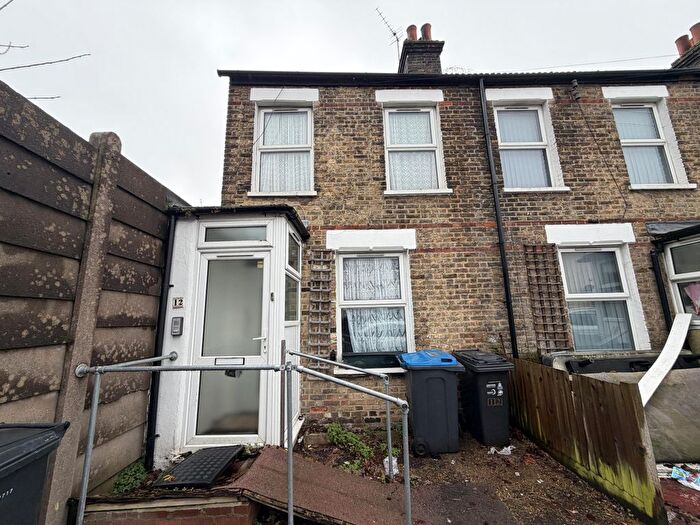 2 Bedroom Property For Sale In Jennett Road, Croydon, Surrey, CR0