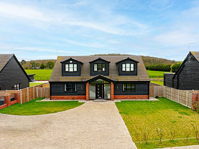 4 Bedroom Detached House For Sale In Ricbra Lower Road, Hockley, SS5