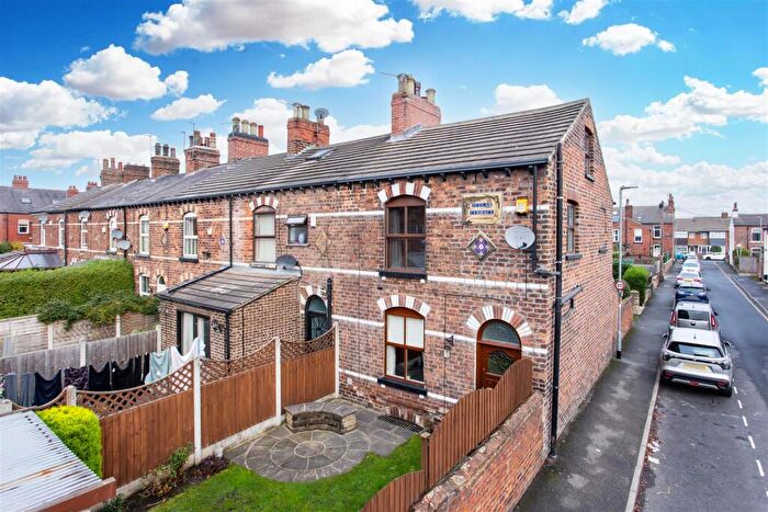 3 Bedroom End Of Terrace House For Sale In Beulah Terrace, Crossgates, Leeds, LS15