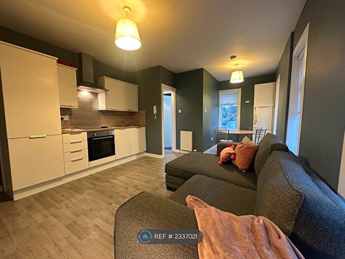 1 Bedroom Flat To Rent In Westercraigs, Glasgow, G31