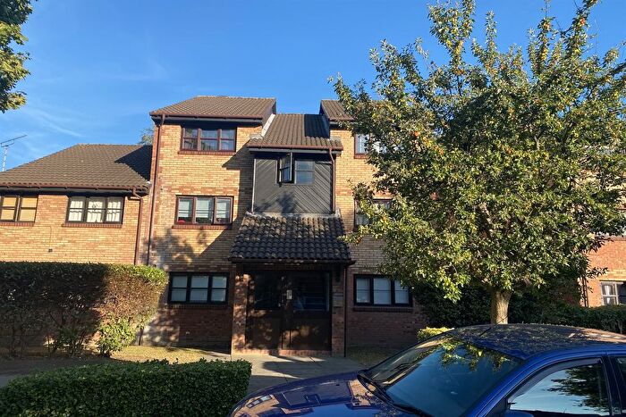 2 Bedroom Flat To Rent In Kenwyn Road, Dartford, DA1