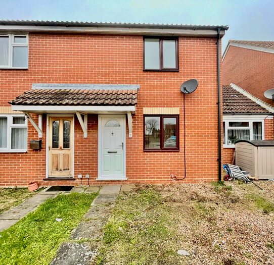 2 Bedroom Terraced House To Rent In Baxter Court, Long Stratton, NR15