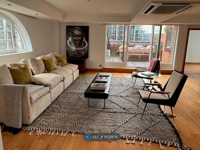 3 Bedroom Flat To Rent In Nine Elms Lane, London, SW8