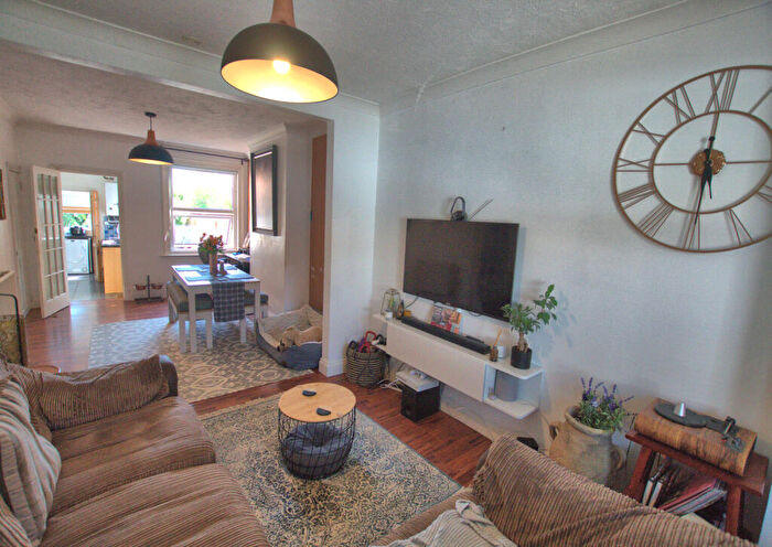 2 Bedroom Terraced House For Sale In Gordon Road, Fareham, PO16