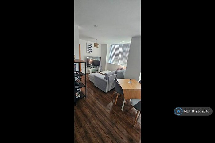 2 Bedroom Flat To Rent In Silkhouse Court, Liverpool, L2