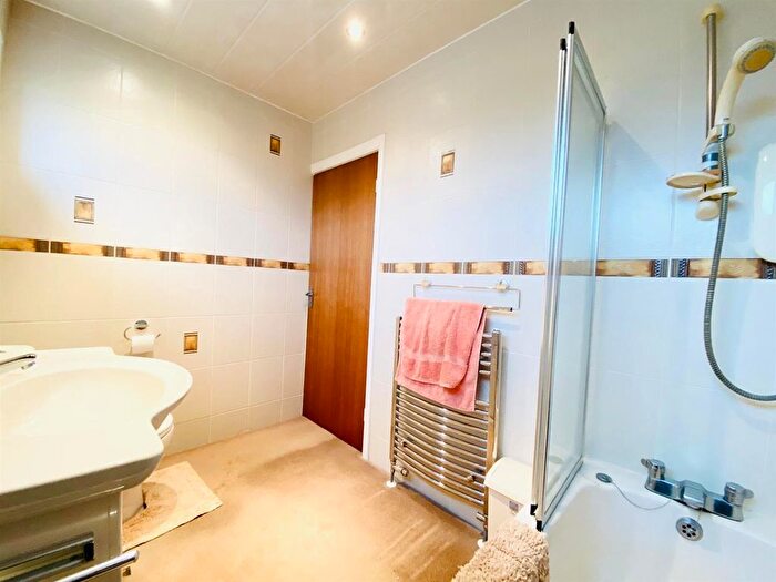 2 Bedroom Semi-Detached Bungalow For Sale In Matley Park Lane, Stalybridge, SK15