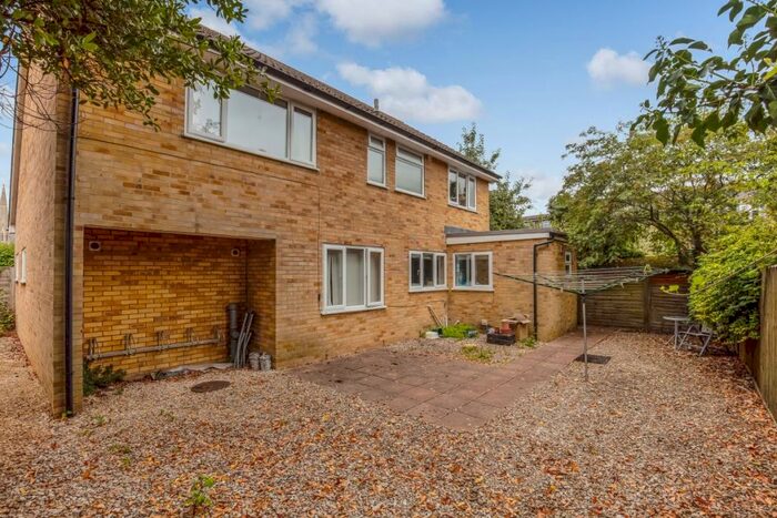 Studio To Rent In Cemetery Road, Abingdon, OX14