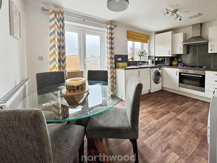 3 Bedroom Semi-Detached House For Sale In Oxford Street, Thorne, Doncaster, DN8