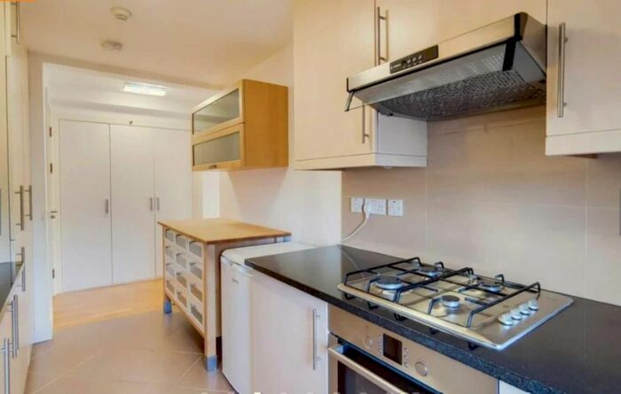 2 Bedroom Flat To Rent In Amherst Road, London, W13