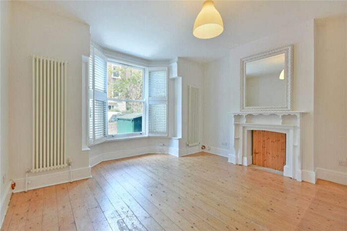 2 Bedroom Flat To Rent In Lambton Road, Finsbury Park, N19