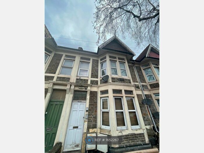 3 Bedroom Flat To Rent In Stapleton Road, Bristol, BS5