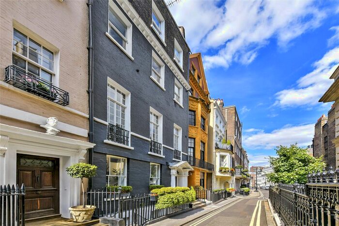 Studio To Rent In Charles Street, Mayfair, W1J