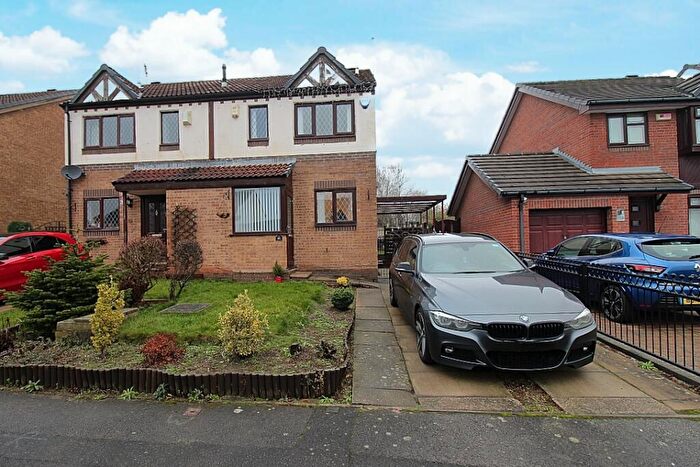 3 Bedroom Semi Detached House For Sale In Fernleigh Drive, Brinsworth, Rotherham, S60