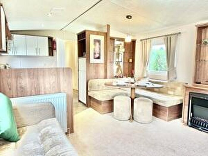 2 Bedroom Park Home For Sale In Breydon Water Holiday Park, NR31