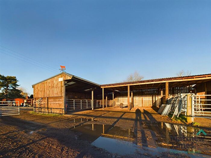 Barn Conversion To Rent In Straight Road, Boxted, Colchester, CO4