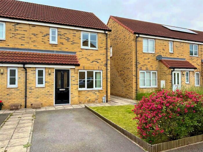 2 Bedroom End Of Terrace House To Rent In Blackthorn Close, Selby, YO8