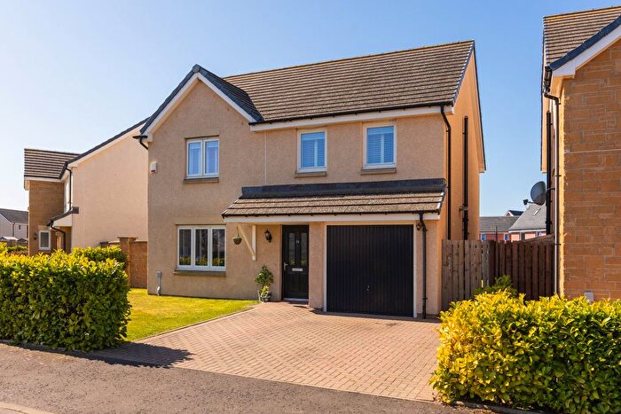 4 Bedroom Villa For Sale In Corby Craig Avenue, Bilston, EH25