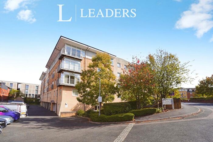 2 Bedroom Flat To Rent In Camp Road, St. Albans, AL1